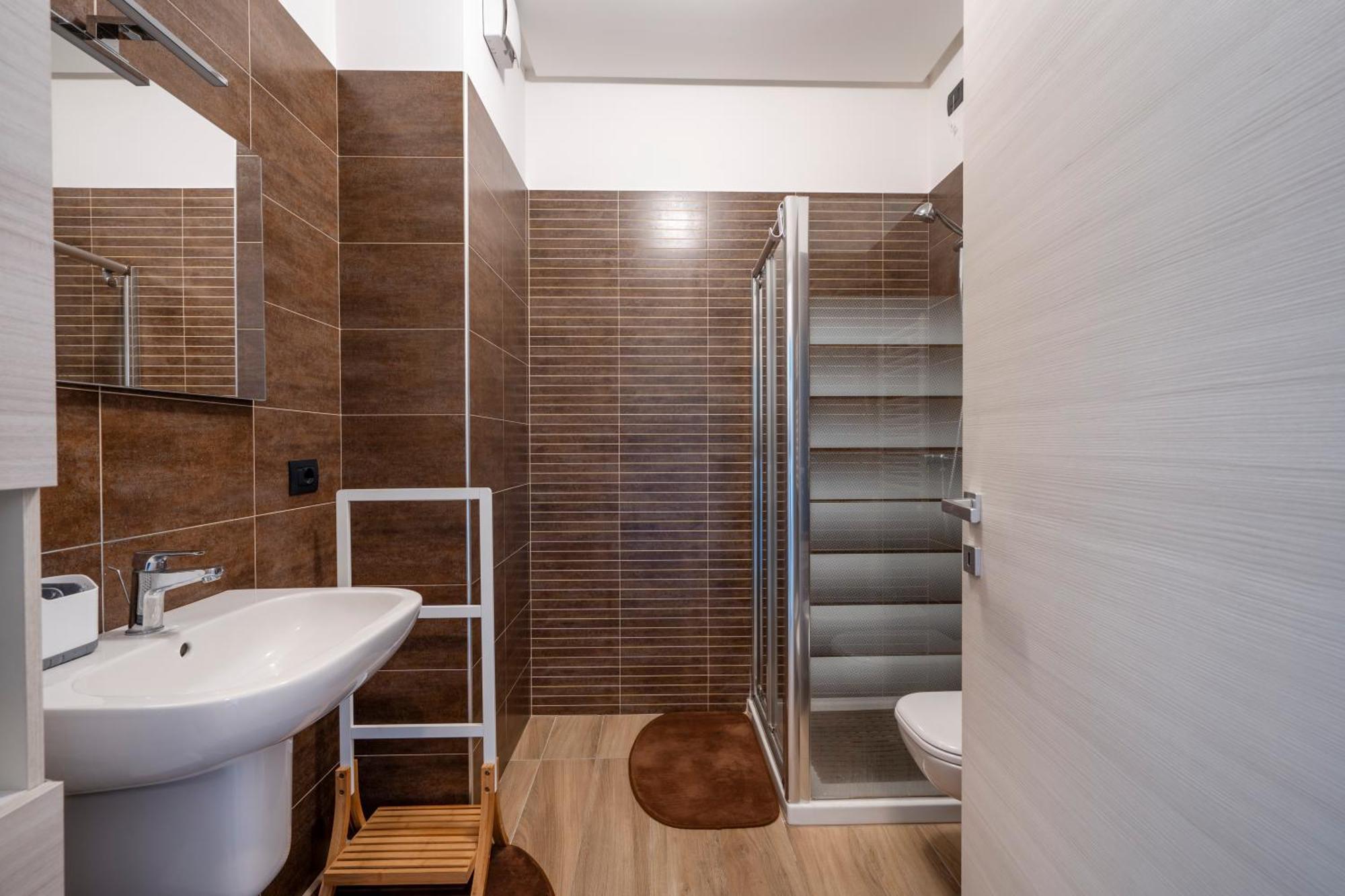Kind Park - Sleek Apartment With Terrace & Parking バーリ エクステリア 写真