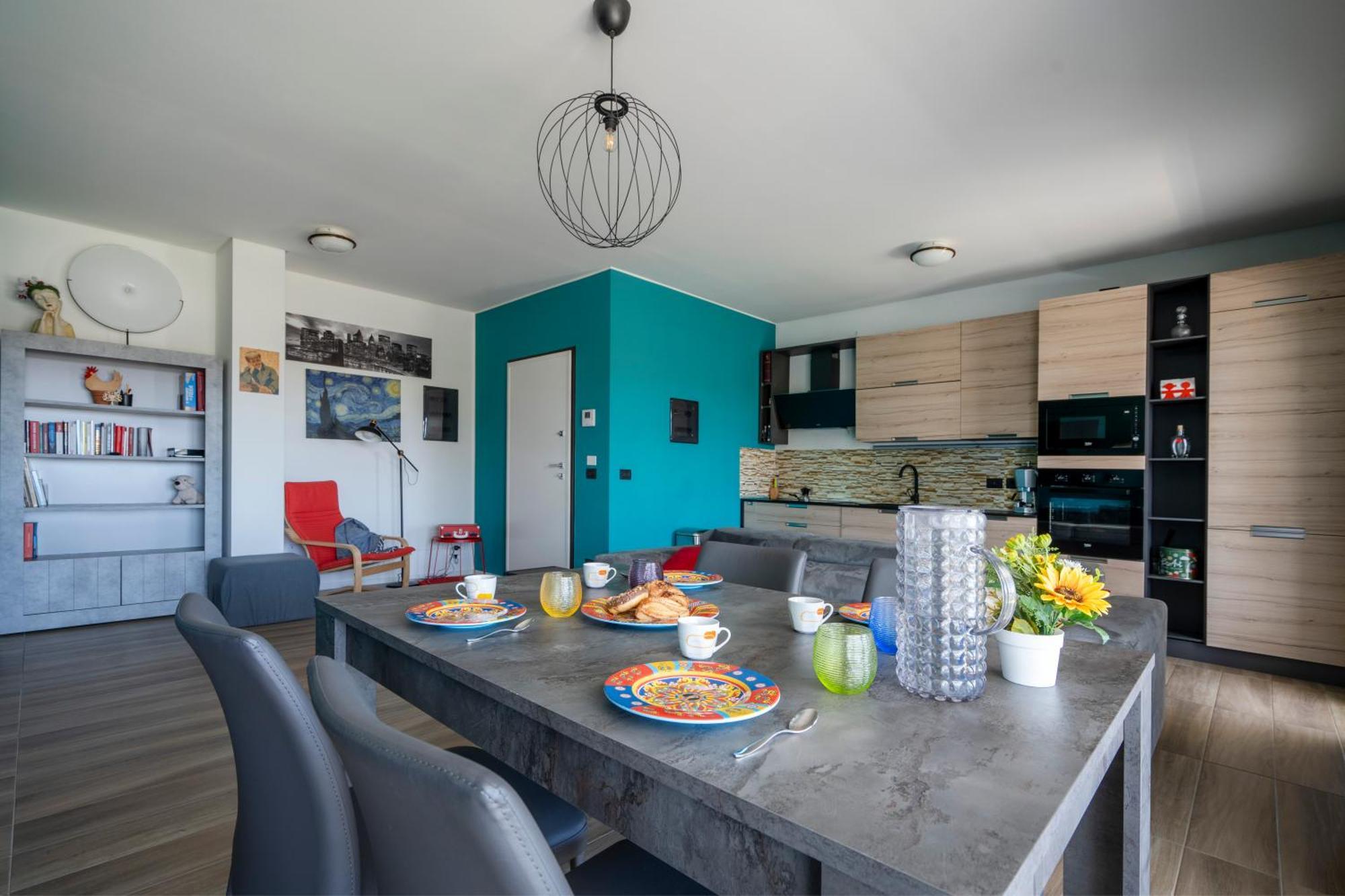 Kind Park - Sleek Apartment With Terrace & Parking バーリ エクステリア 写真