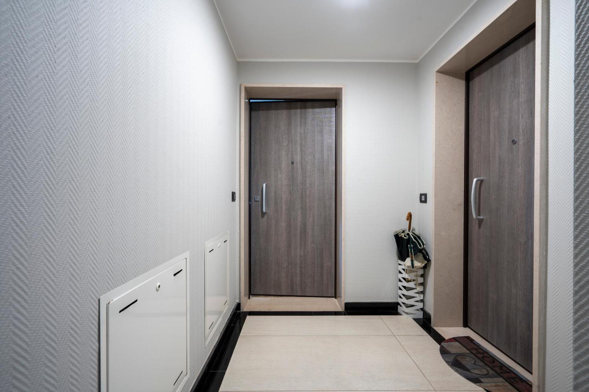 Kind Park - Sleek Apartment With Terrace & Parking バーリ エクステリア 写真