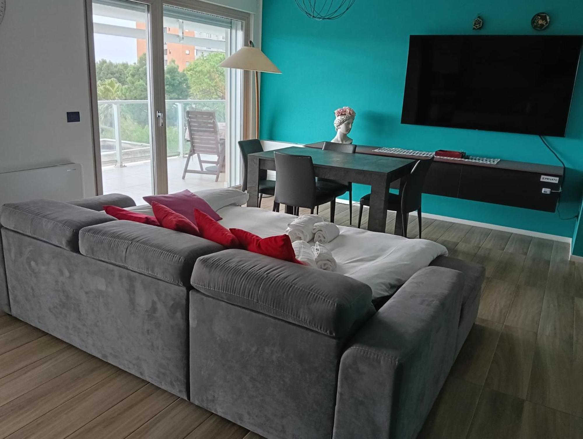 Kind Park - Sleek Apartment With Terrace & Parking バーリ エクステリア 写真